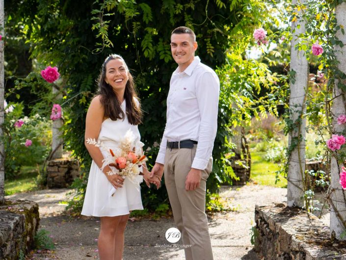 Mariage de Coralie et Corentin à la mairie du Puy-Saint-Bonnet