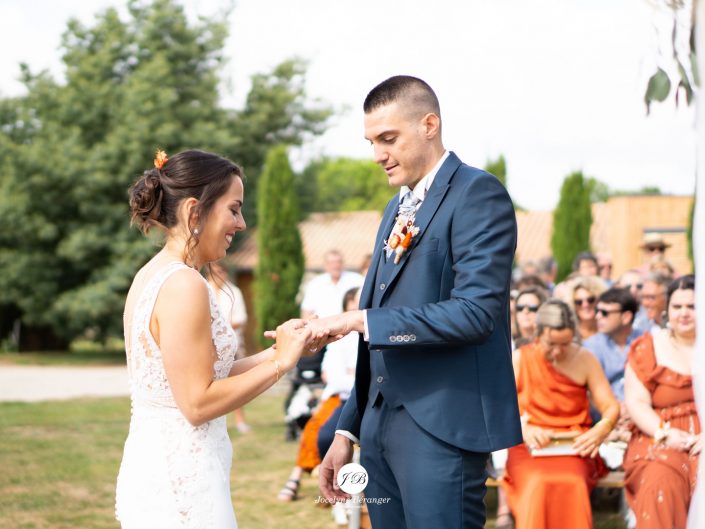 Mariage de Coralie et Corentin au Domaine de La Roulière à Chanzeaux