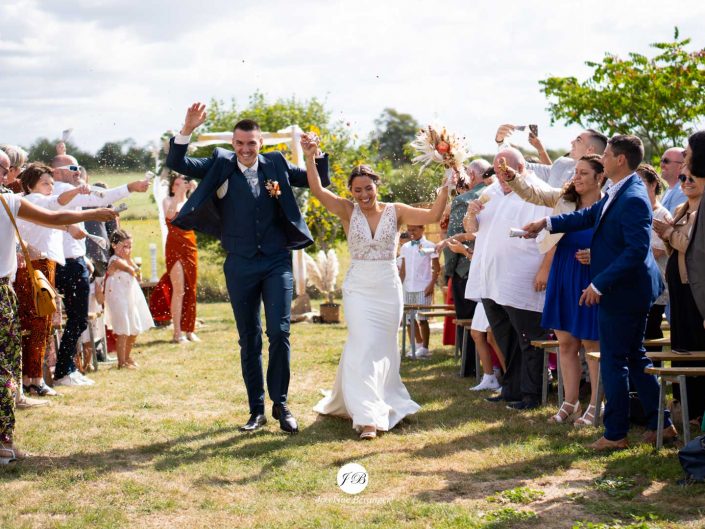 Mariage de Coralie et Corentin au Domaine de La Roulière à Chanzeaux